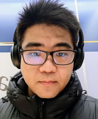 Ziyuan Huang headshot