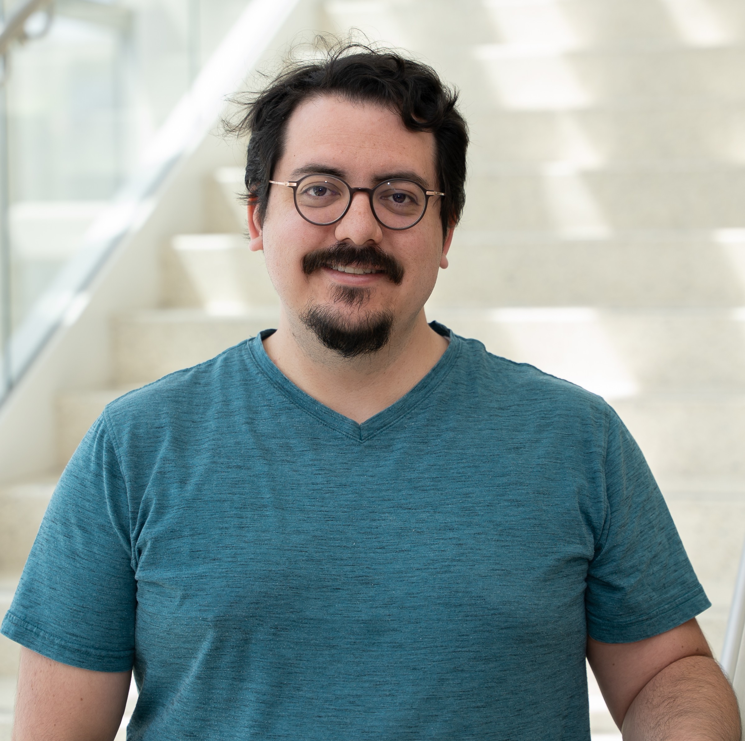 Daniel MacVeigh Fierro