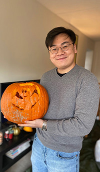 Mingqi Dong