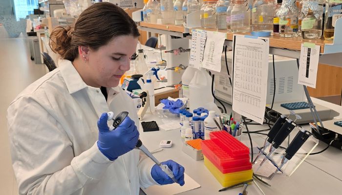 Emma joins the lab