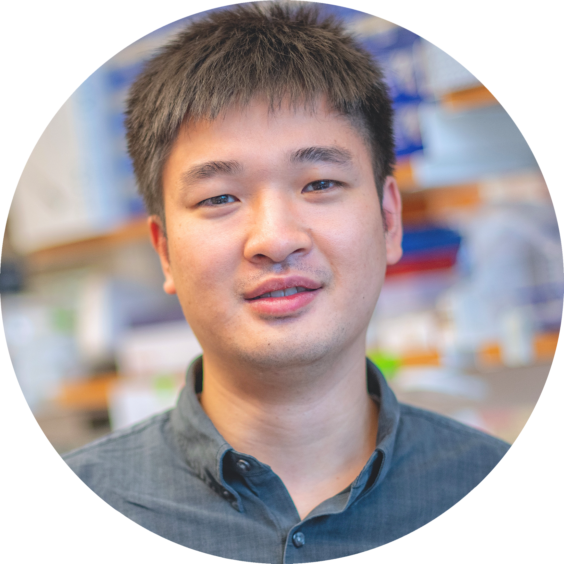 A headshot of Qi Tang