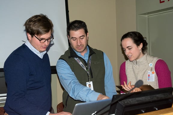 Dr. Cerniglia discusses anatomy with Med Students