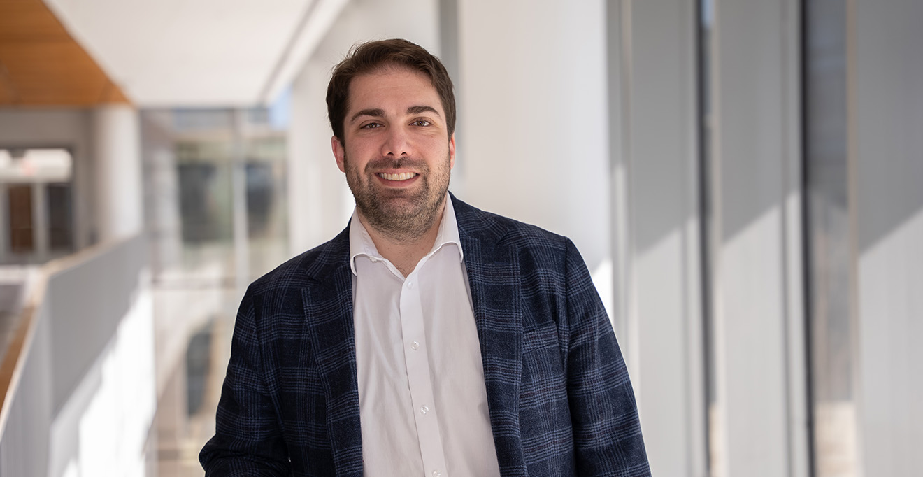 UMass Chan scientist Marcus Ruscetti receives 2026 Pershing Square Sohn Cancer Prize