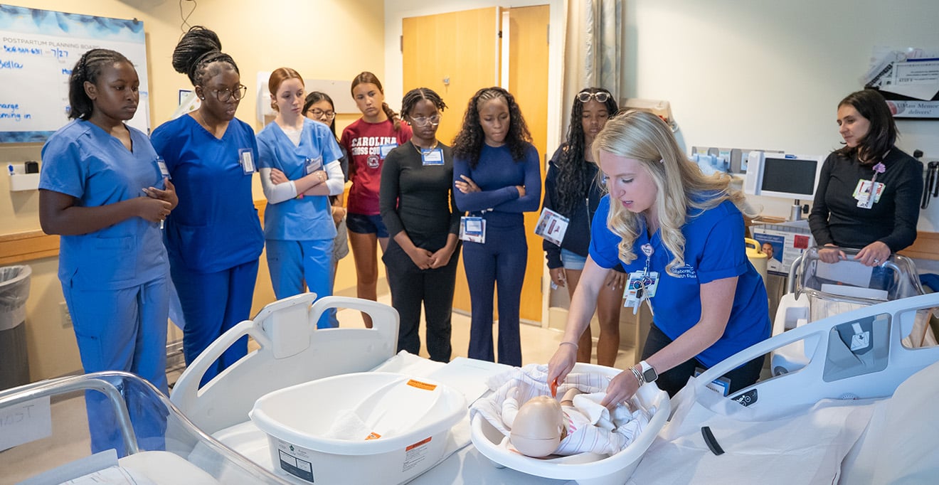 ‘Day in the Life: OB-GYN’ gives high schoolers glimpse into future medical careers