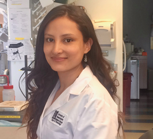 UMMS student and SACNAS leader inspiring young women to find a passion for science